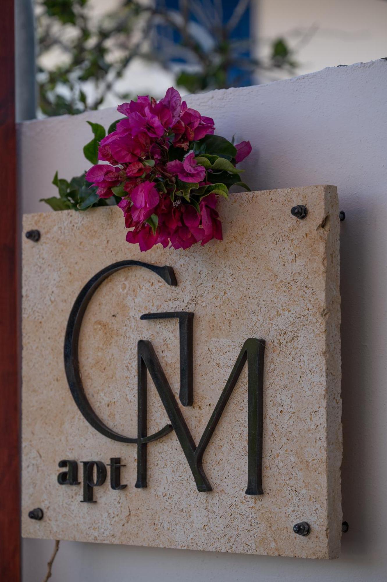 Gm *